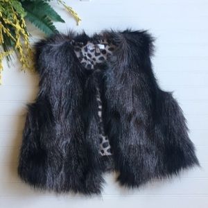 Jennifer Lopez fur vest